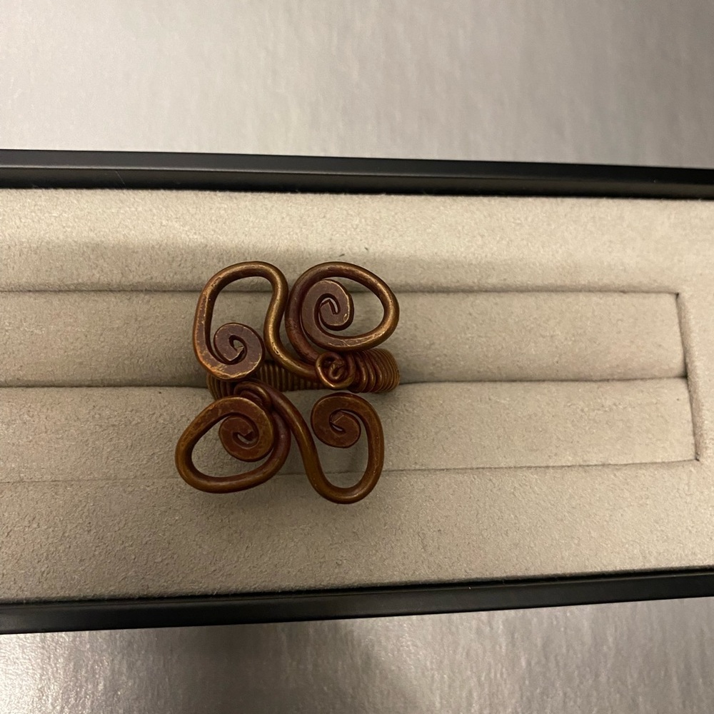 Four Women’s Rings - Picture 14 of 16